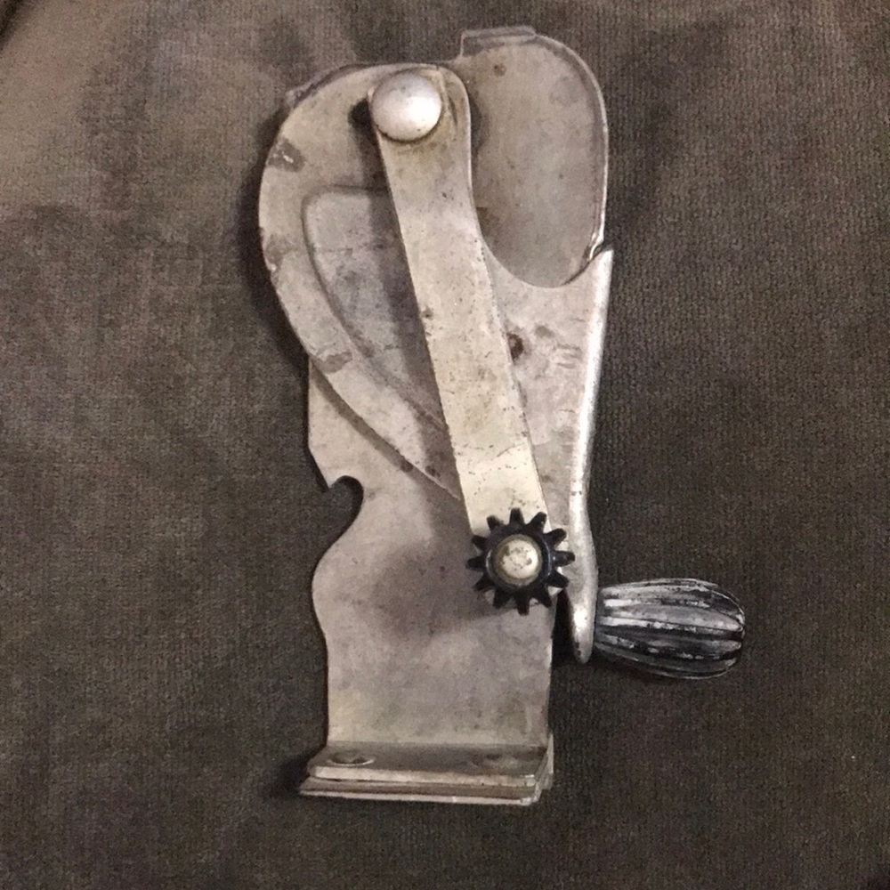 Vintage Rival Can Opener CC 744